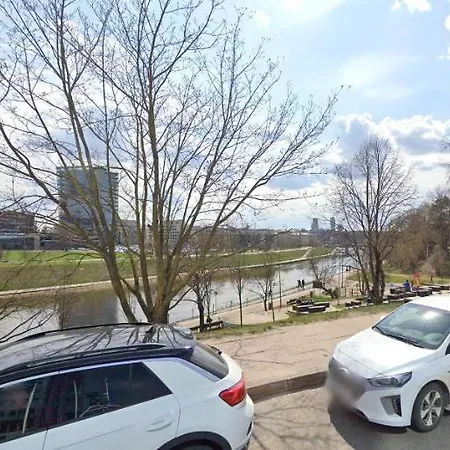 River To The - 7a Apartment *